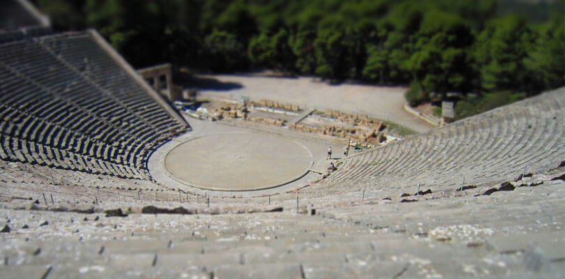 Δελτίο Τύπου του ΕΛ.ΙΝ.Α. σχετικά με την Ακουστική του Αρχαίου Θεάτρου της Επιδαύρου και συνεντεύξεις των Καθηγητών Ν. Μπάρκα και Ι. Μουρτζόπουλου